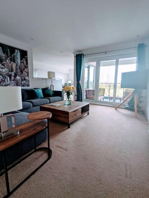 Beautiful 2 Bedroom Flat Overlooking Golf Course Carnoustie Bagian luar foto