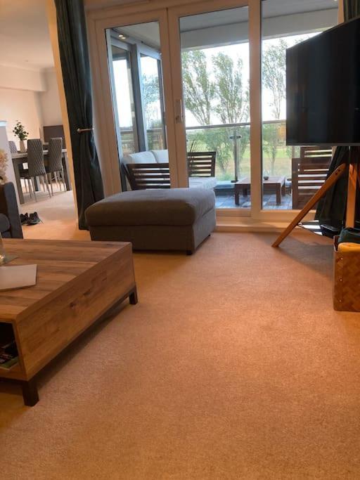 Beautiful 2 Bedroom Flat Overlooking Golf Course Carnoustie Bagian luar foto