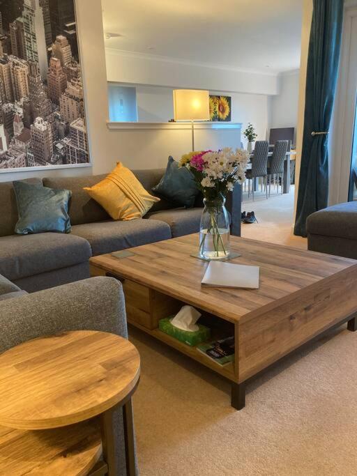 Beautiful 2 Bedroom Flat Overlooking Golf Course Carnoustie Bagian luar foto